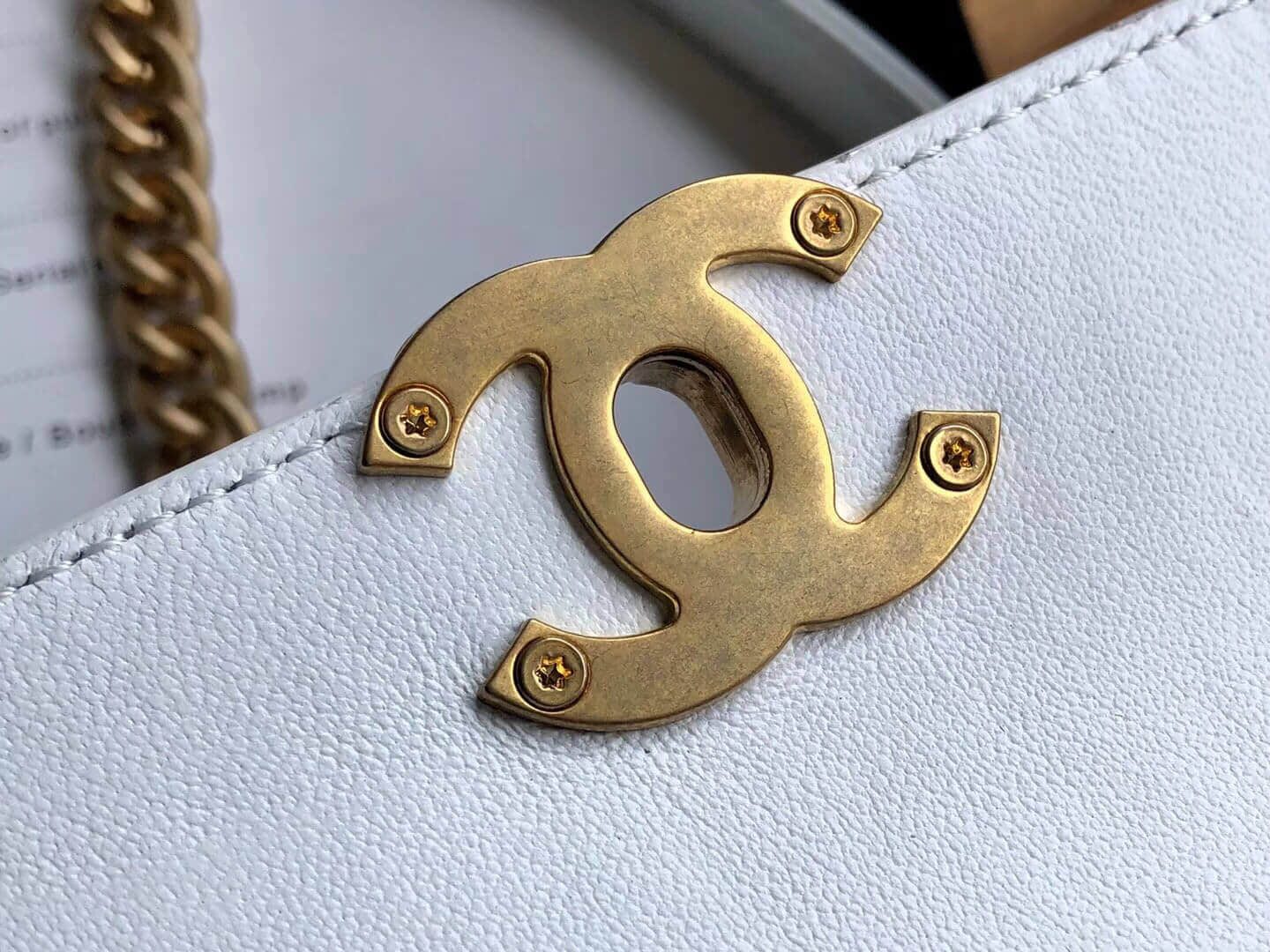 Chanel/香奈儿2018夏季新款白色双面金色链条口子翻盖包
