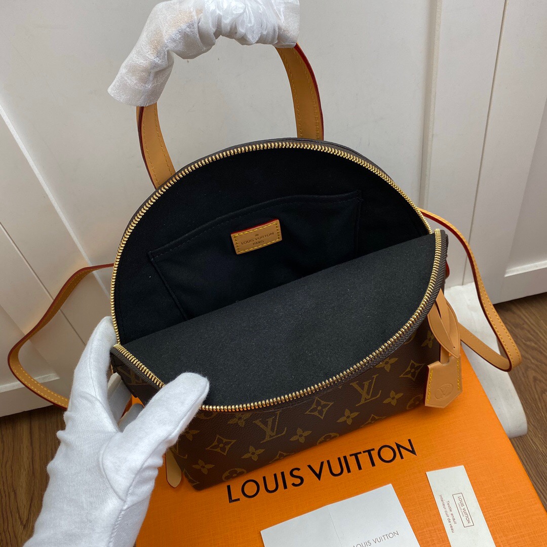 LV M44944 Monogram 帆布MOON双肩包 拉链手提包女背包