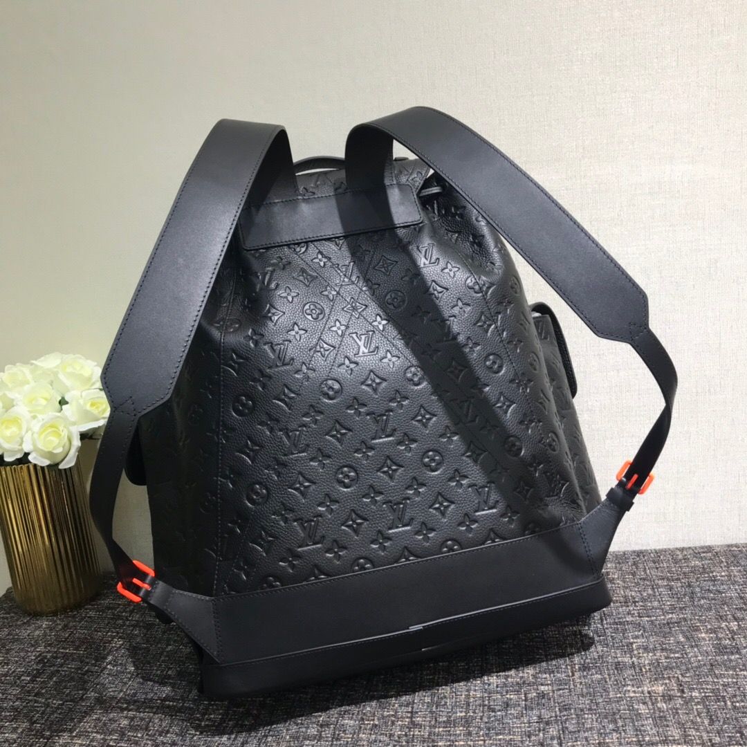 LV M53285 黑色Taurillon皮革Christopher大号双肩包