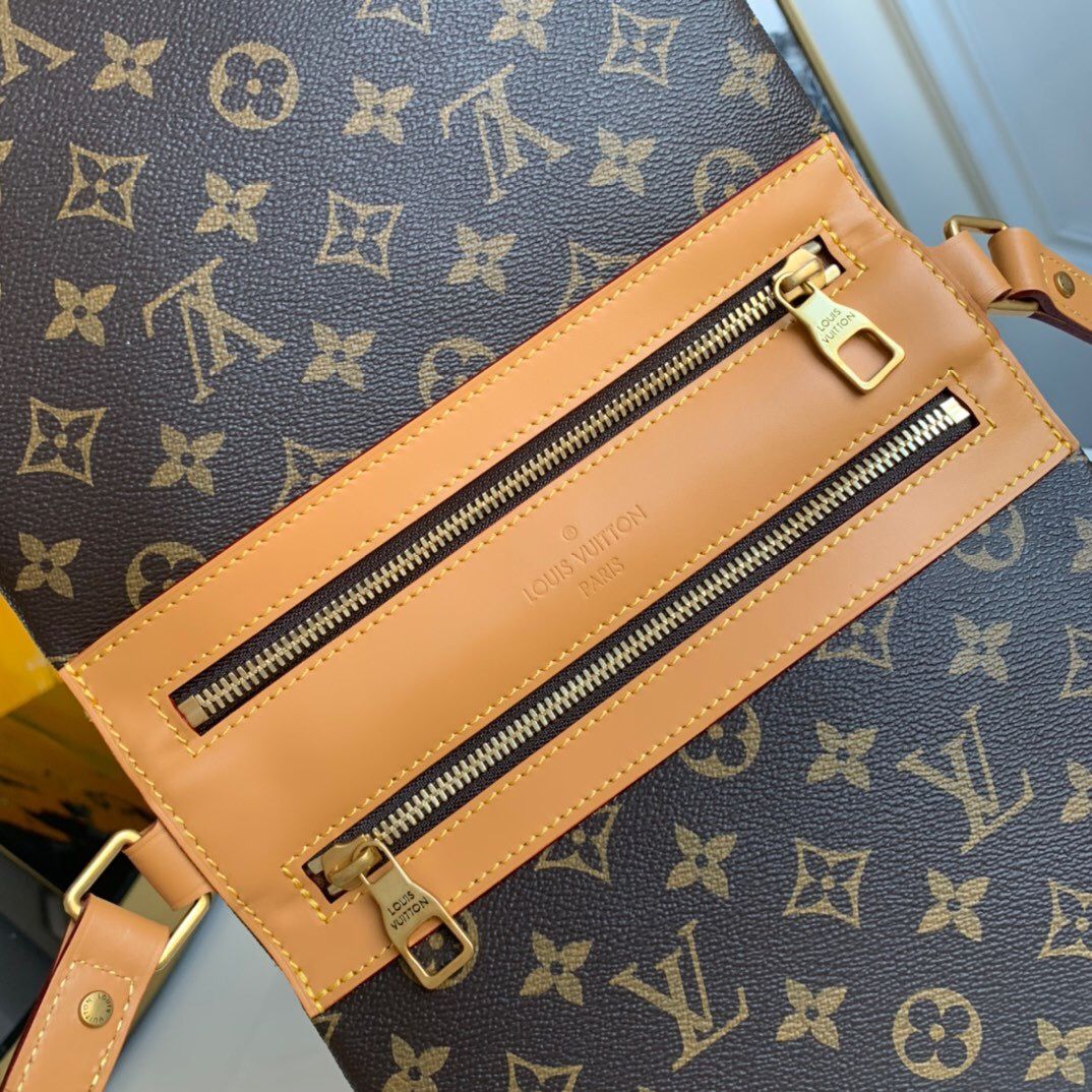 LV M44879 男士Saumur小号斜挎邮差包