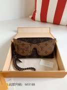 LV M68796 Zippy Shades 链条拉链钱夹