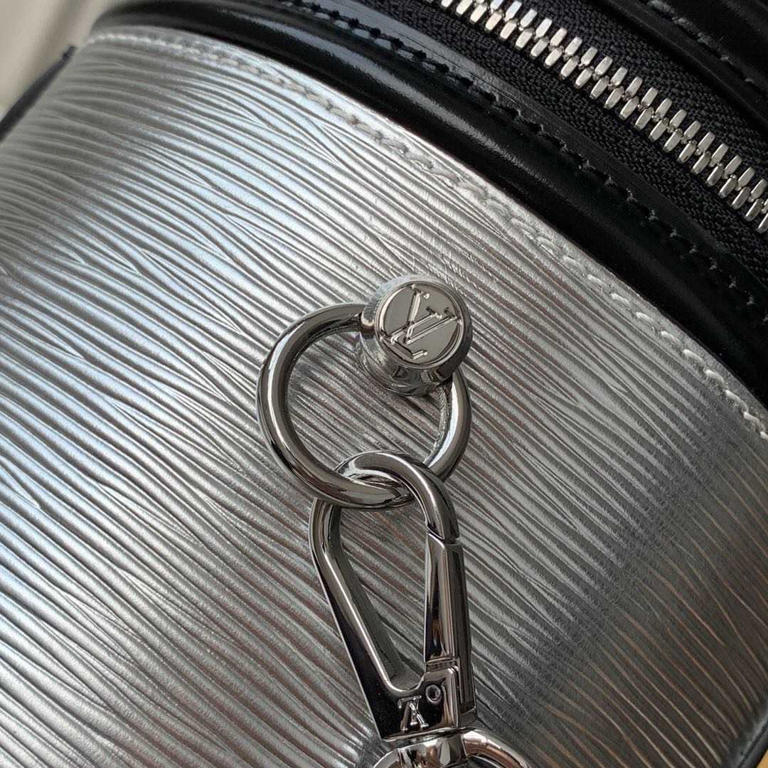 LV 19年秋冬 CANNES 银色圆筒包 M55316
