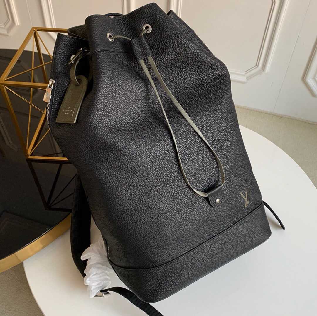 LV M55171 Taurillon牛皮 Noé抽绳双肩包