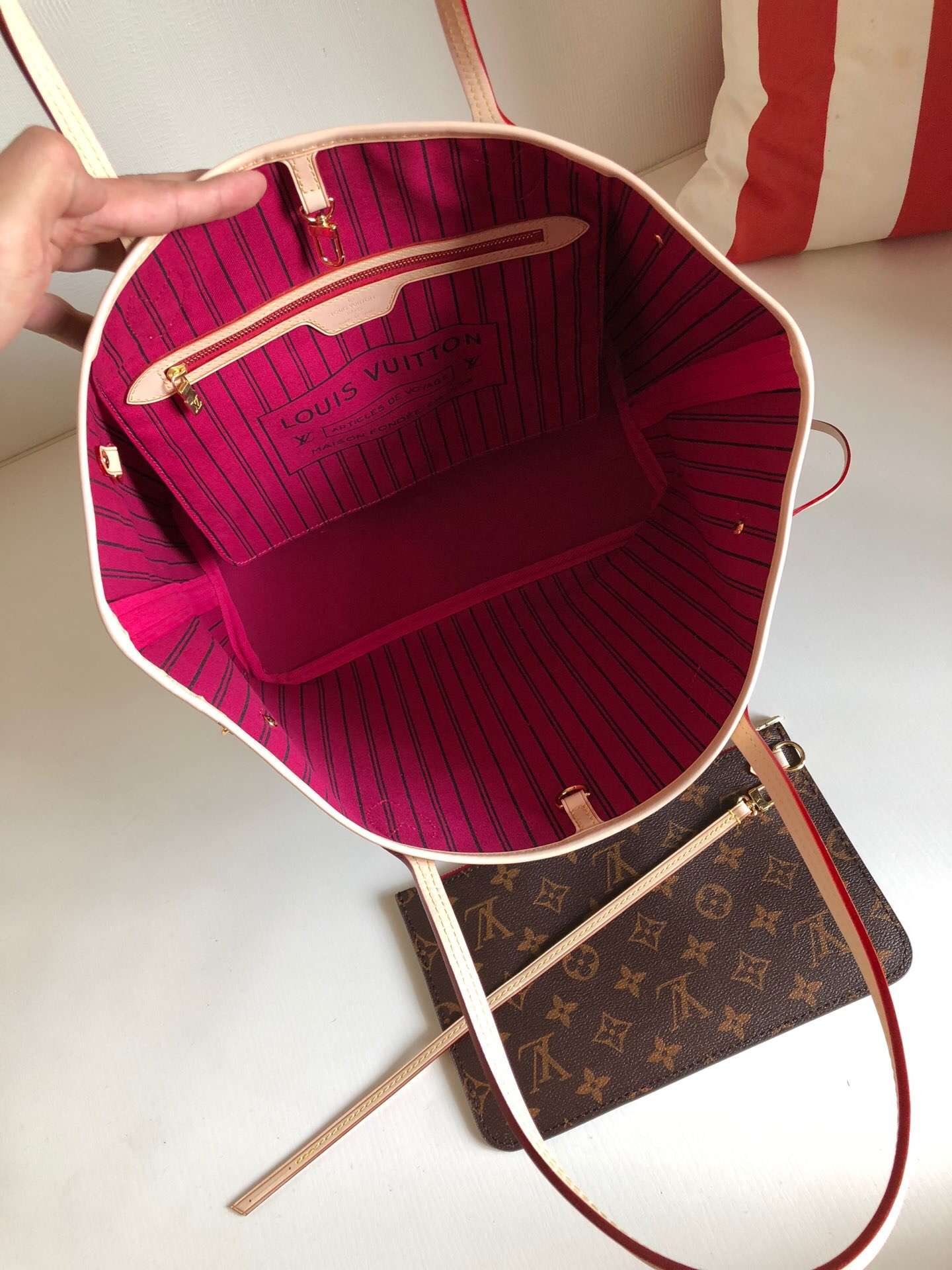 LV NEVERFULL 中号手袋购物袋 M41178 玫红内里