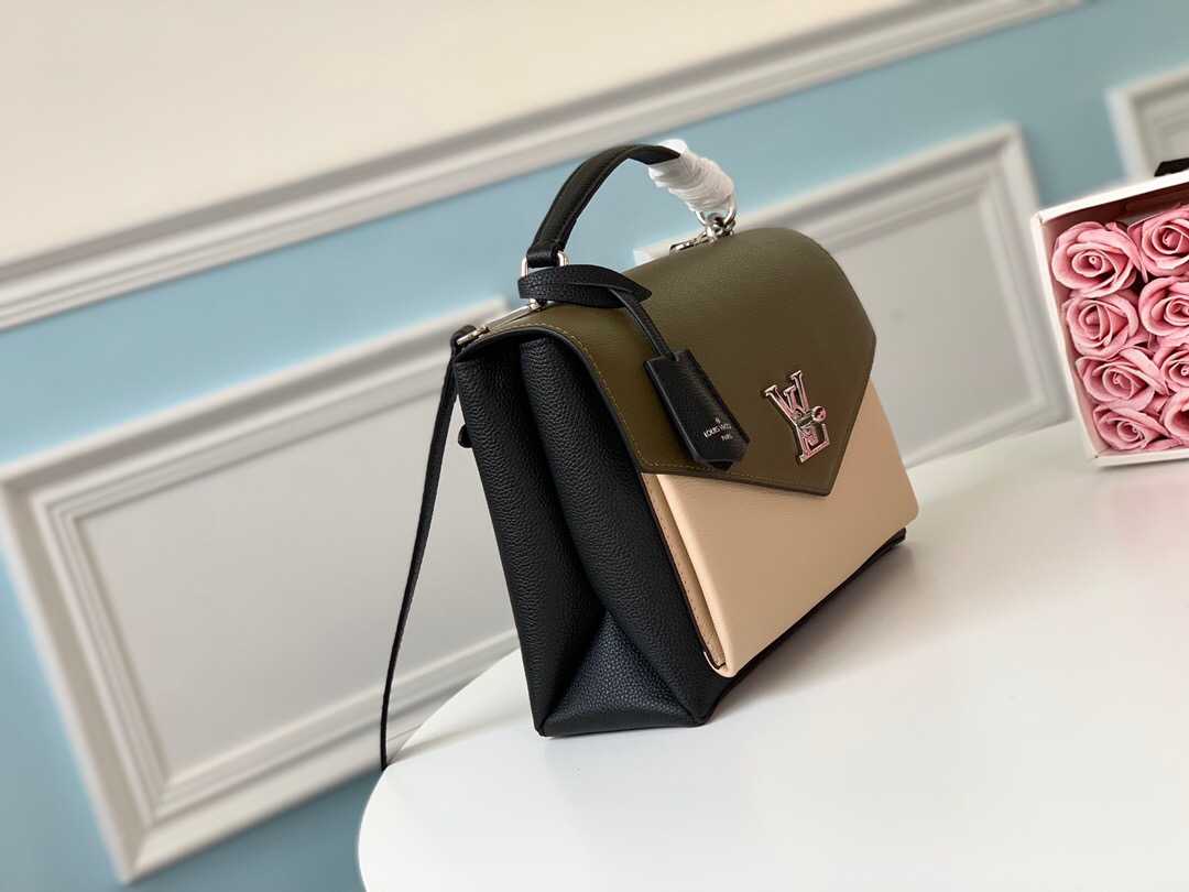 LV M55323 软粒面小牛皮MYLOCKME手袋