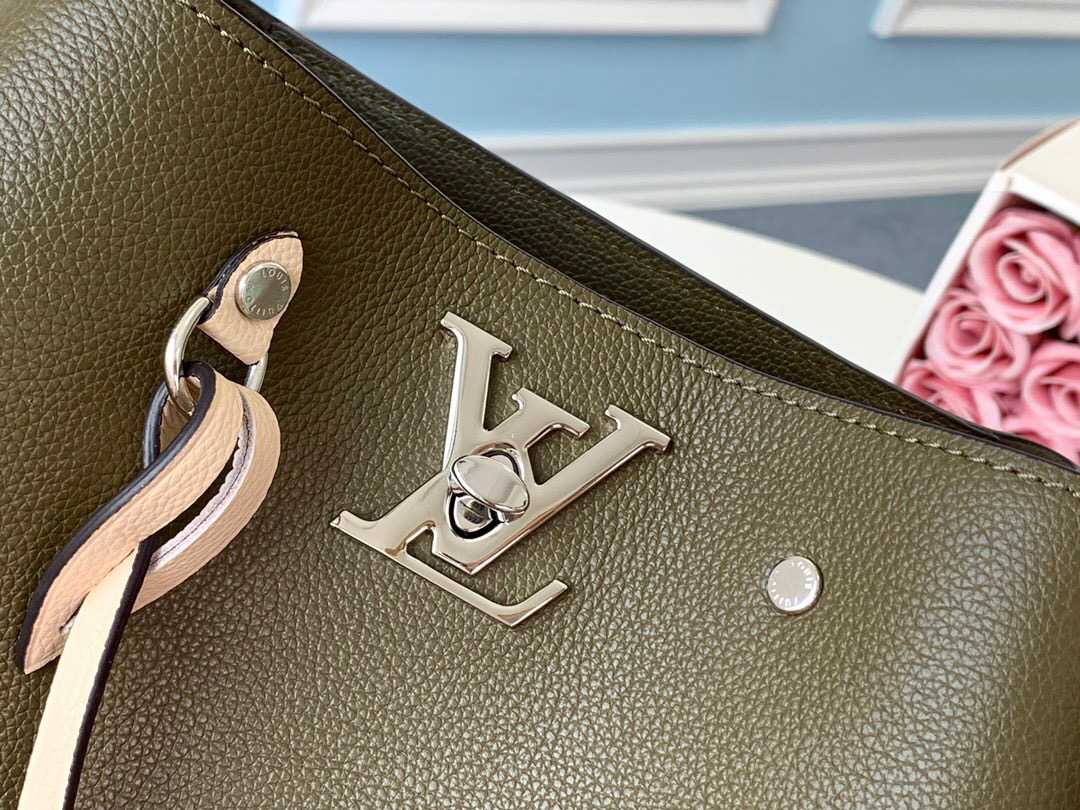 LV M55439 LOCKME BUCKET 手袋 小牛皮水桶包