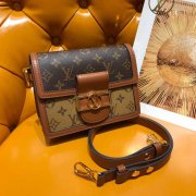 LV M44580 19年新款MINI DAUPHINE达芙妮拼色复古邮差包