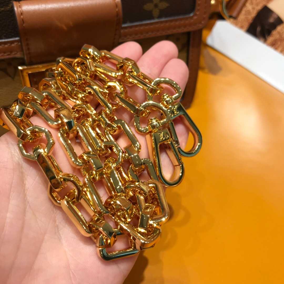 LV 19年新款MINI DAUPHINE达芙妮拼色复古邮差包 M44580