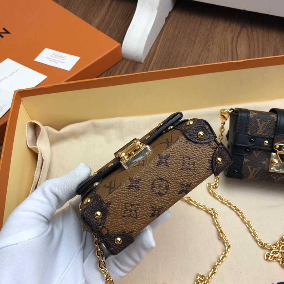 LV M68575 ESSENTIAL TRUNK 黄花链条包