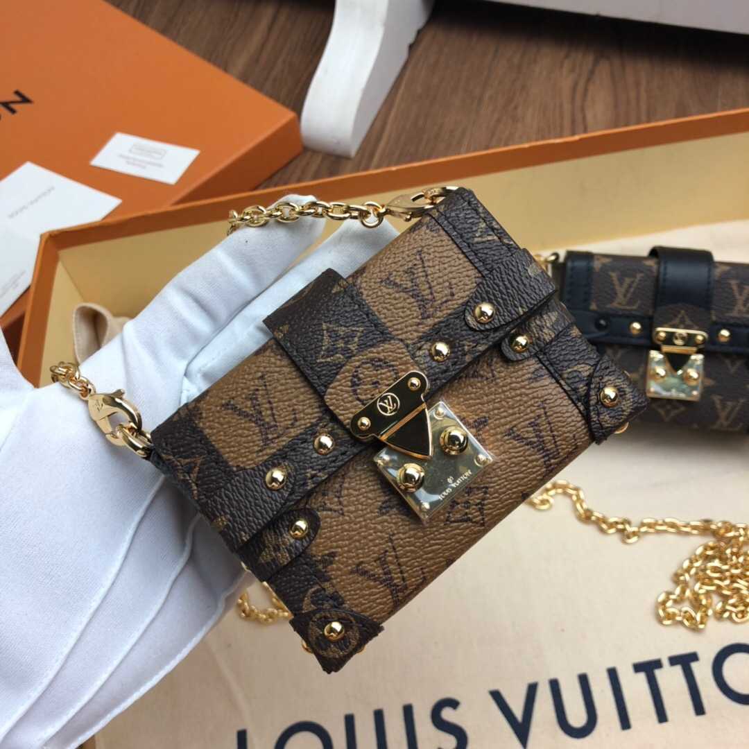 LV M68575 ESSENTIAL TRUNK 黄花链条包