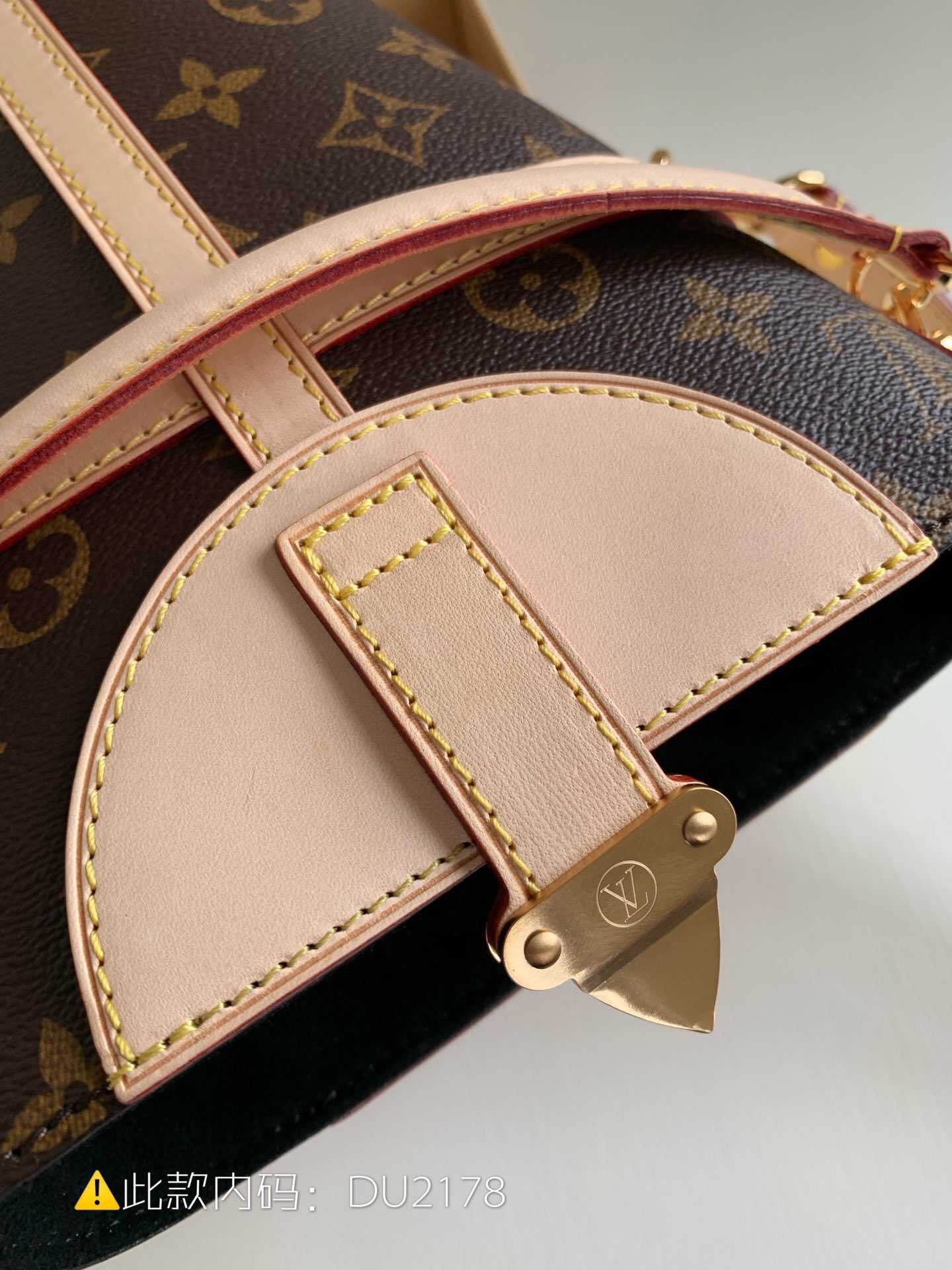 LV M43587 DUFFLE 手袋 圆筒薯条包