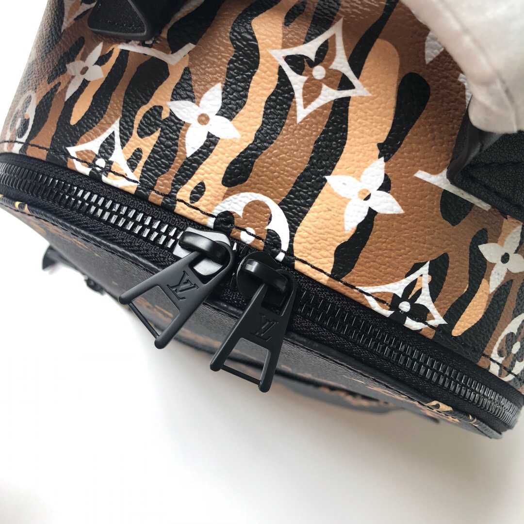 LV M44718 新款非洲丛林豹纹Palm Springs小号双肩包
