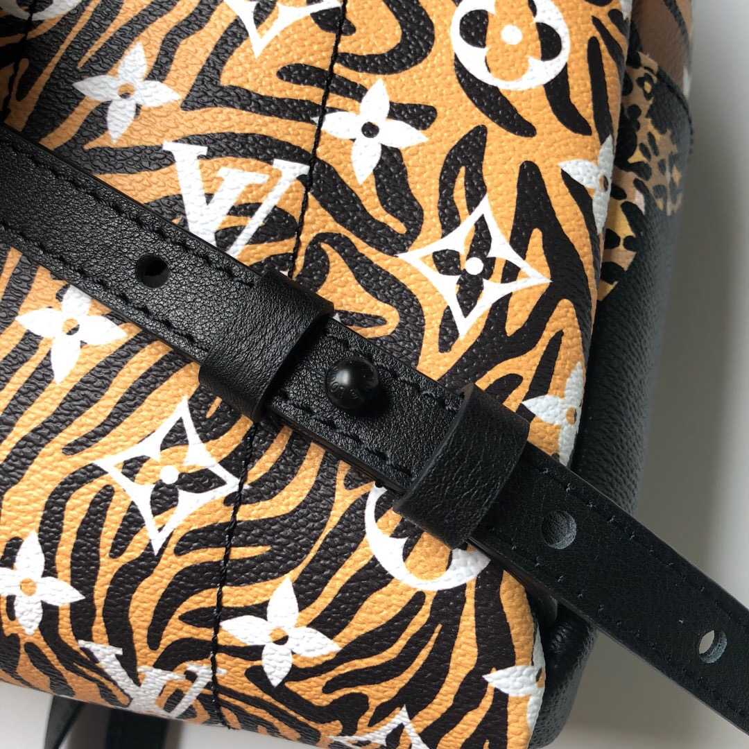 LV M44718 新款非洲丛林豹纹Palm Springs小号双肩包