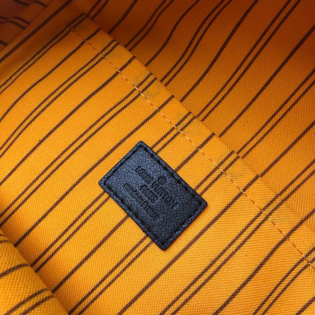 LV M44718 新款非洲丛林豹纹Palm Springs小号双肩包