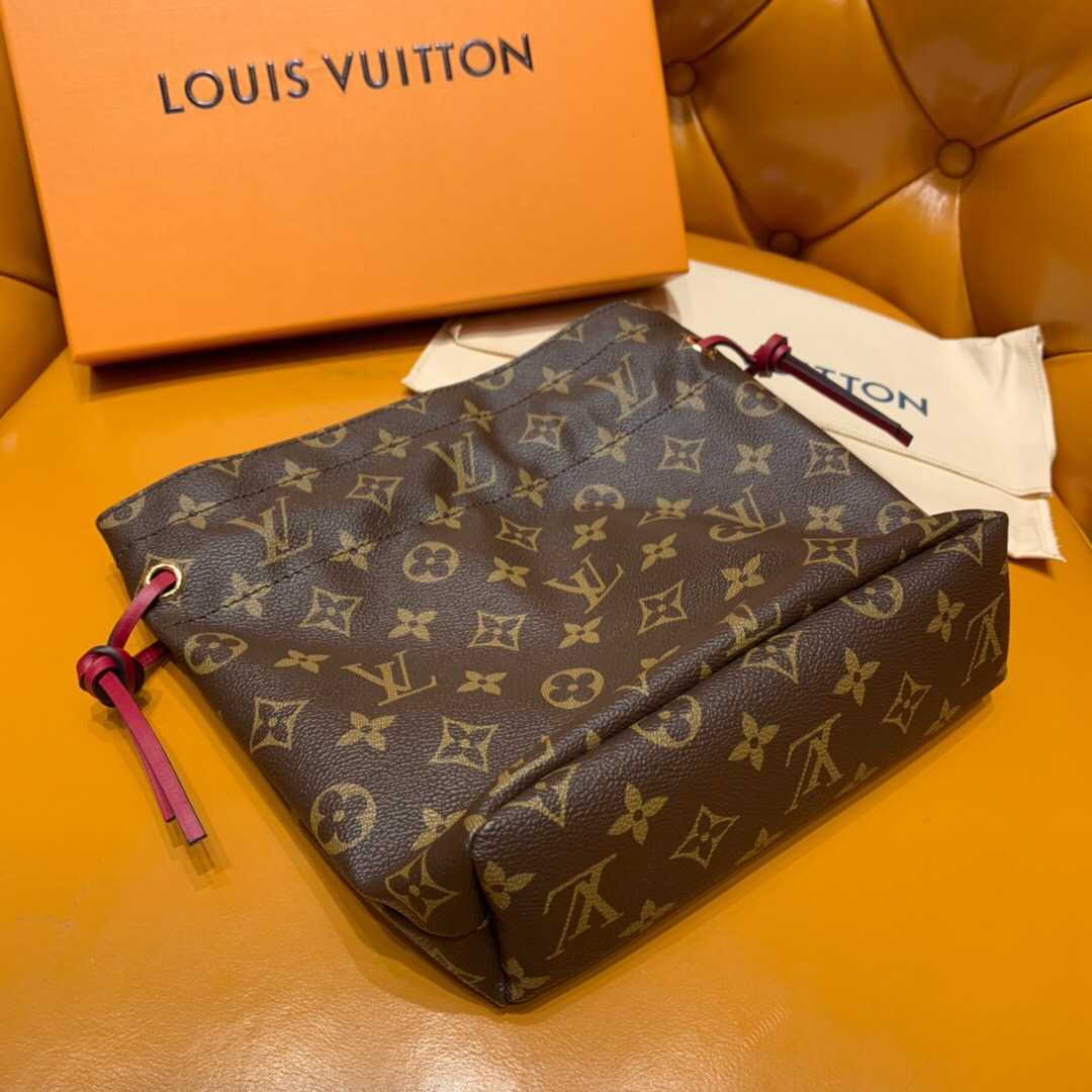LV M43445 多功能经典老花Noé收纳袋
