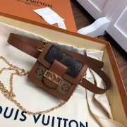 LV M68621 2019新款DAUPHINE BB 腰包