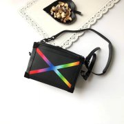 LV M30341 限定新款SOFT TRUNK男士交叉彩条软盒子邮差