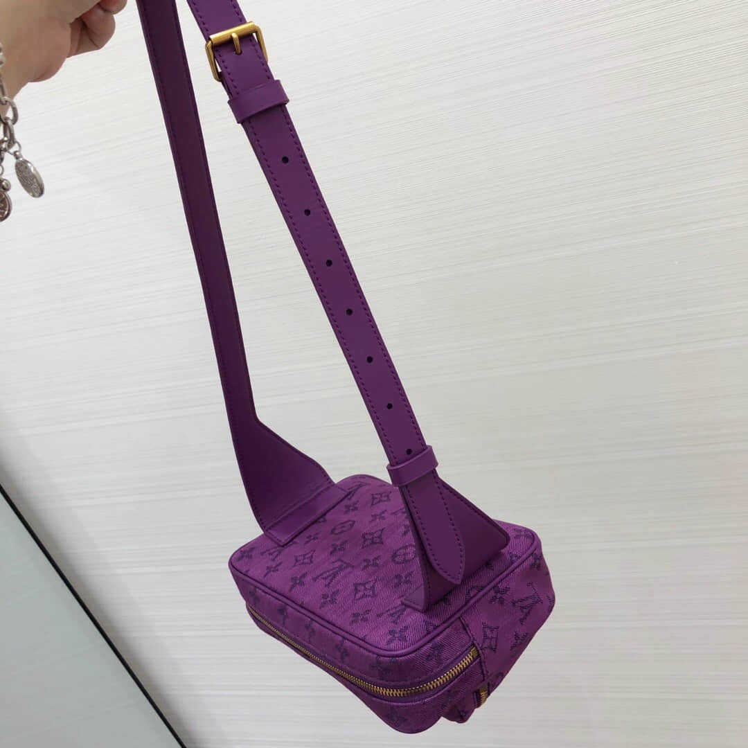 LV 2019新款紫色牛仔布Outdoor腰包胸包 M44624