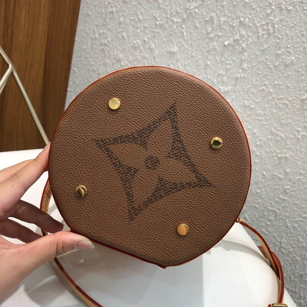 M44603 Louis Vuitton 2019 Monogram Giant Cannes