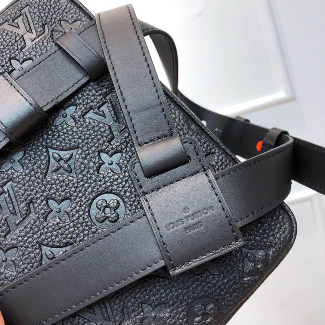 LV M53298 黑色牛皮Utility Side工装包