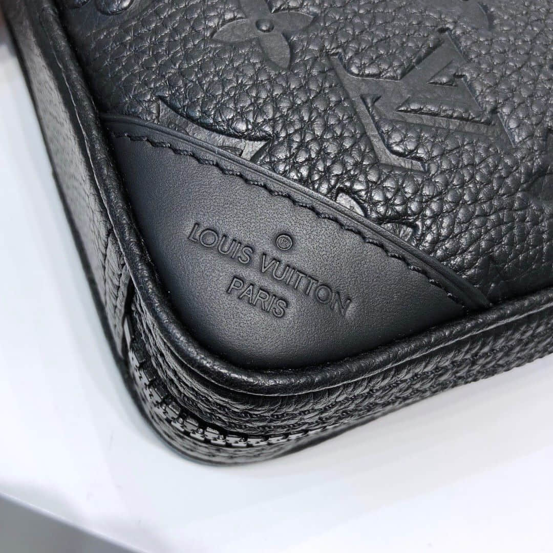 LV M53298 黑色牛皮Utility Side工装包