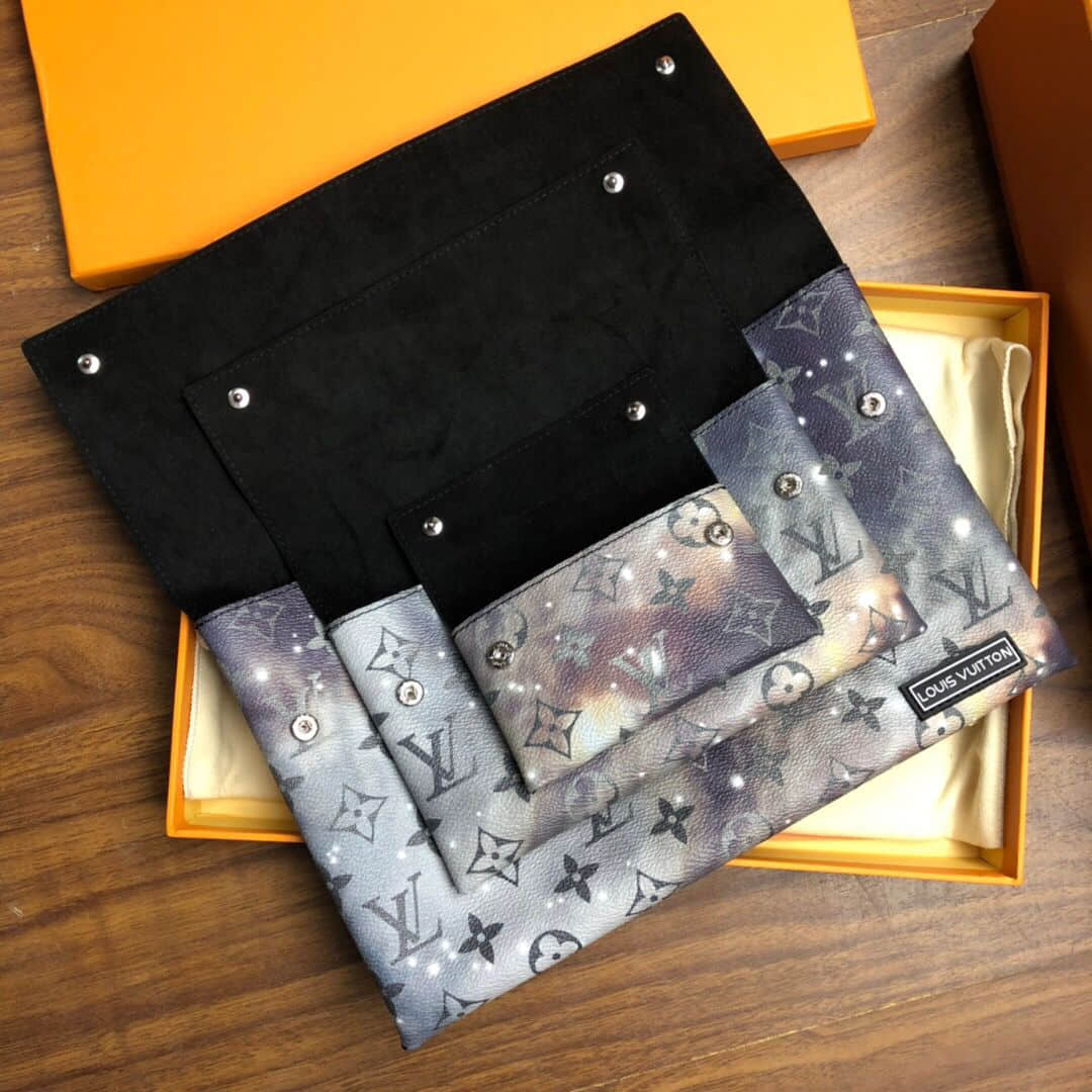 LV M44177 POCHETTE ALPHA 星空手包 (北京SKP限定款)