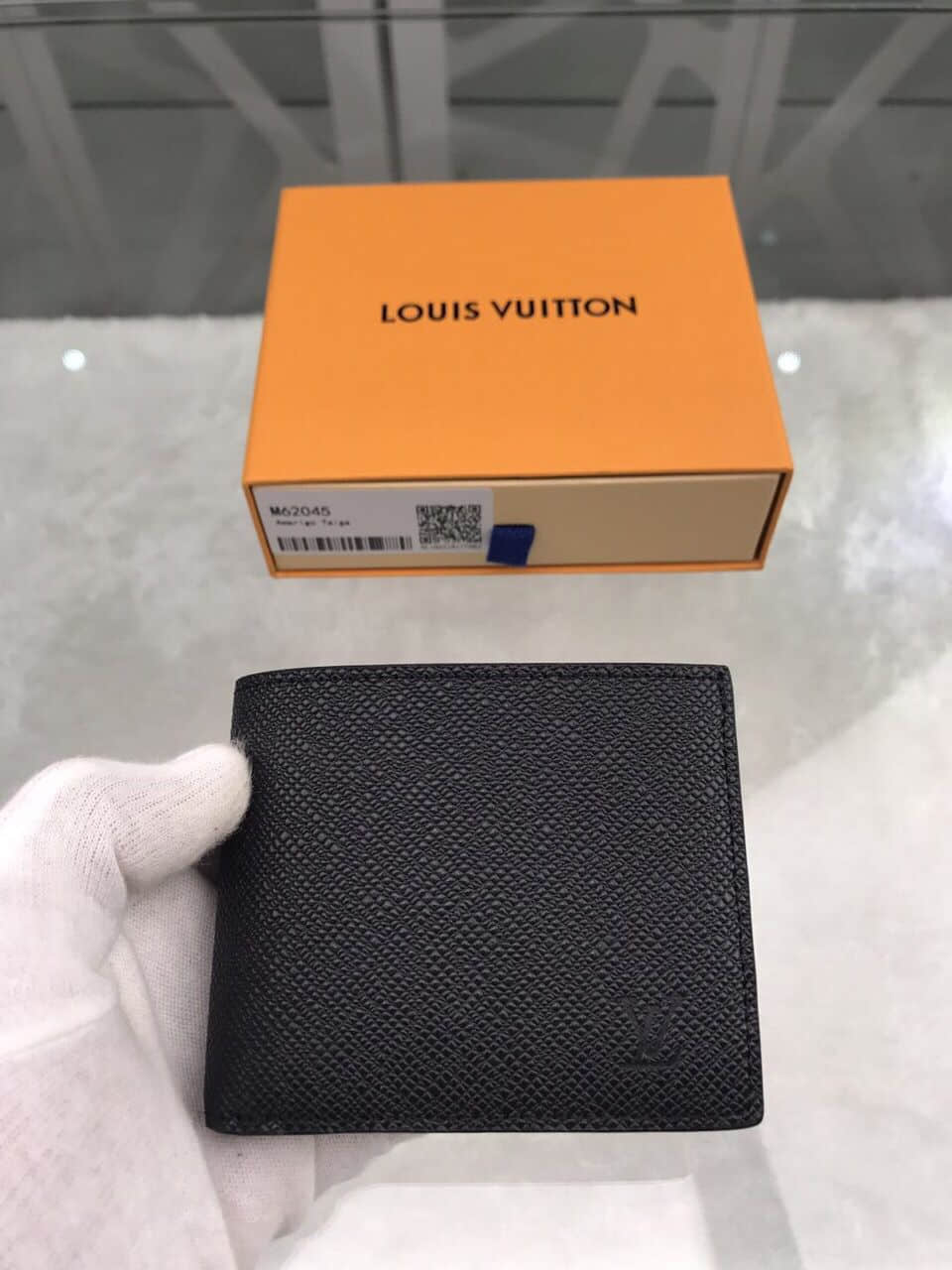 LOUIS VUITTON Amerigo Wallet M62045