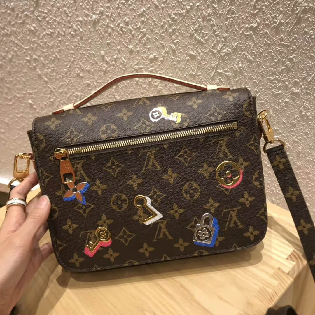 lv m44366 限定款丝印徽章图案metis邮差包