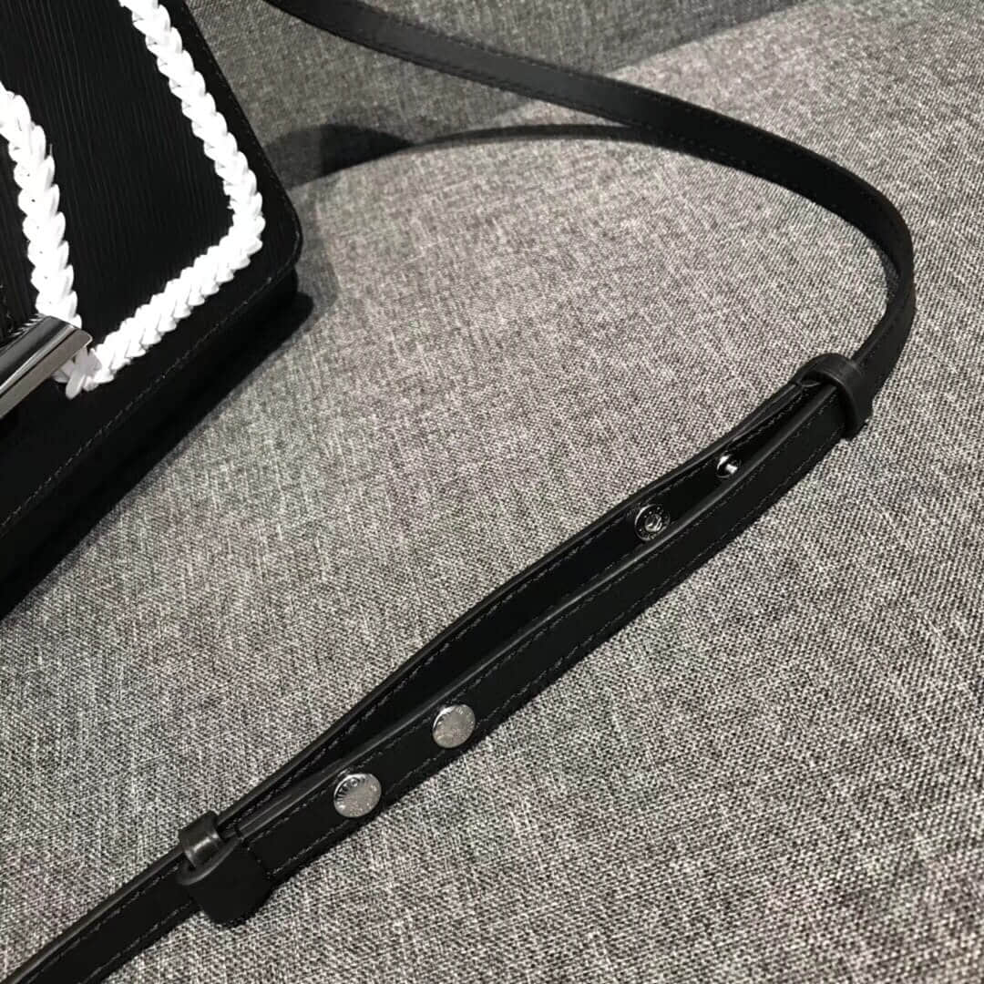 LV/路易威登 18新款 爱心形编织 Twist手袋 M54286 M53126