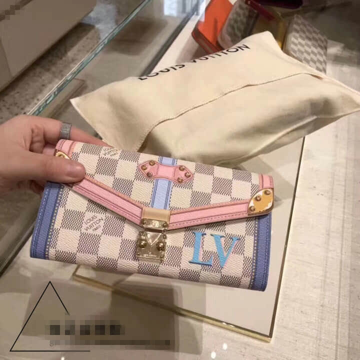 LV/路易威登 18新款 Sarah錢包 N60119 旅行箱扣帶與包角圖案