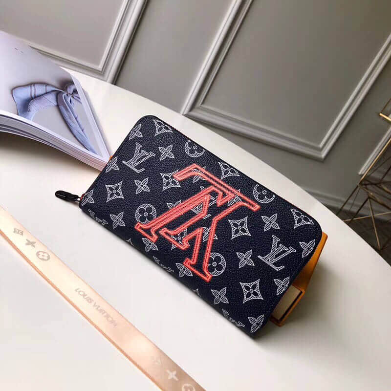 LV/路易威登 18新款 倒轉標誌Upside Down拉鏈萬用錢包 M62931