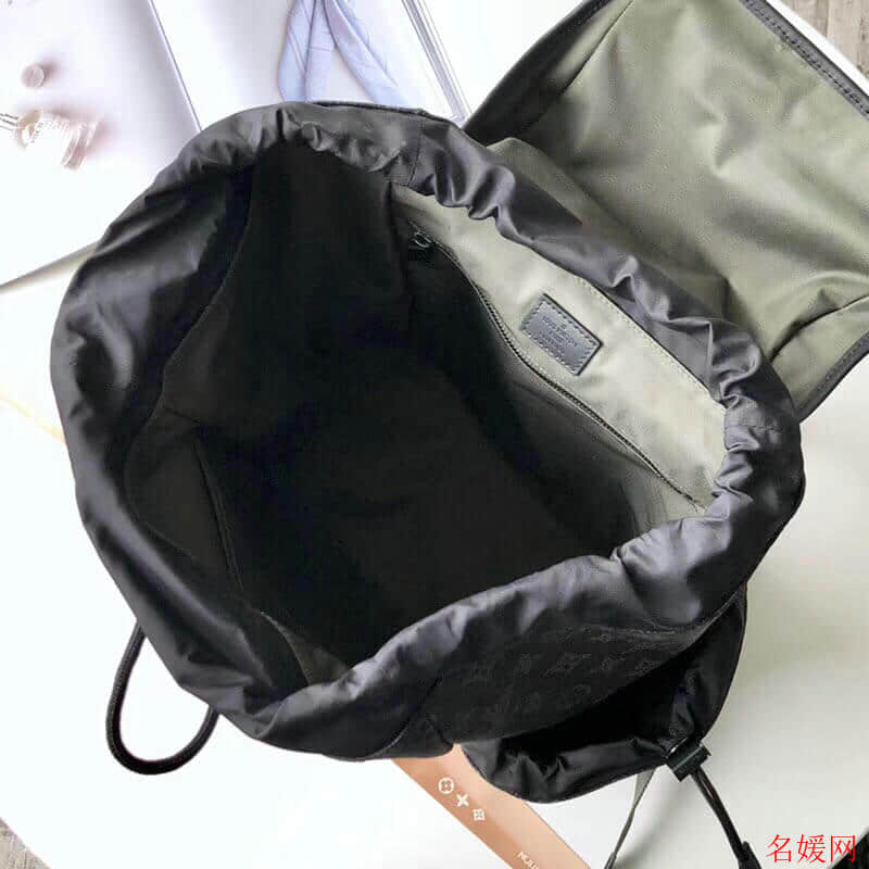 LV/路易威登 18新款SKP店 金属饰件装饰涂层帆布Discovery双肩包 M43694