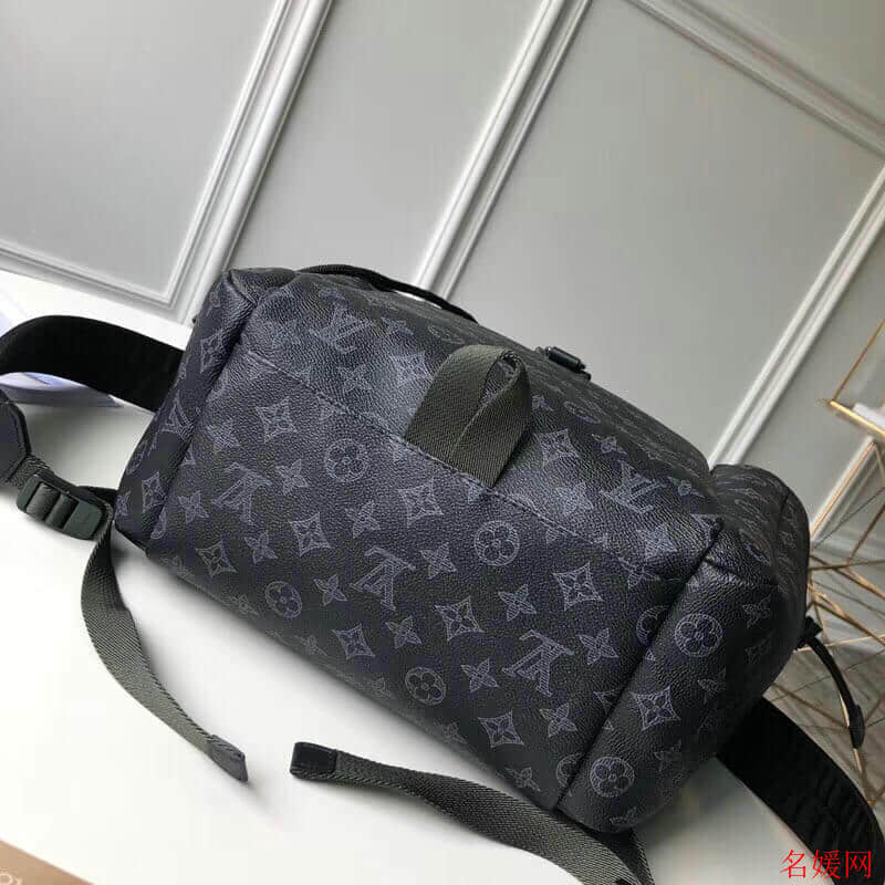 LV/路易威登 18新款SKP店 金属饰件装饰涂层帆布Discovery双肩包 M43694