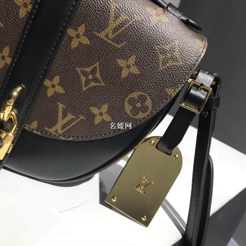 Louis Vuitton路易威登LV 挂锁饰Chantilly马鞍包M43645 M43590