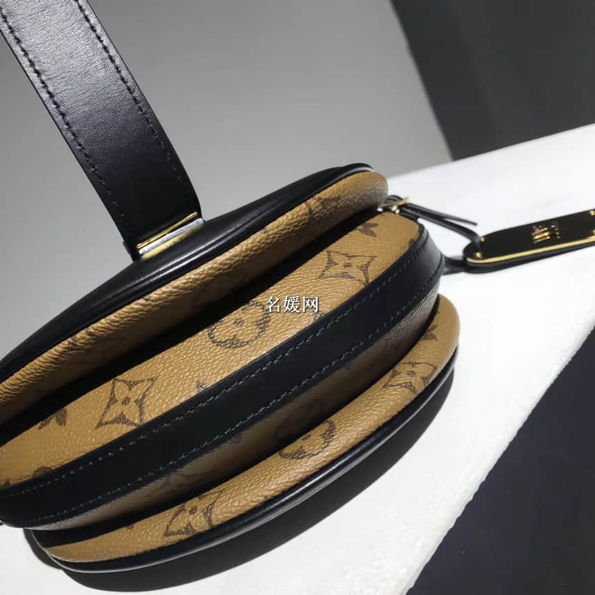 Louis Vuitton路易威登LV 挂锁饰Chantilly马鞍包M43645 M43590