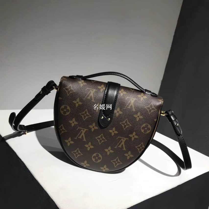 Louis Vuitton路易威登LV 挂锁饰Chantilly马鞍包M43645 M43590