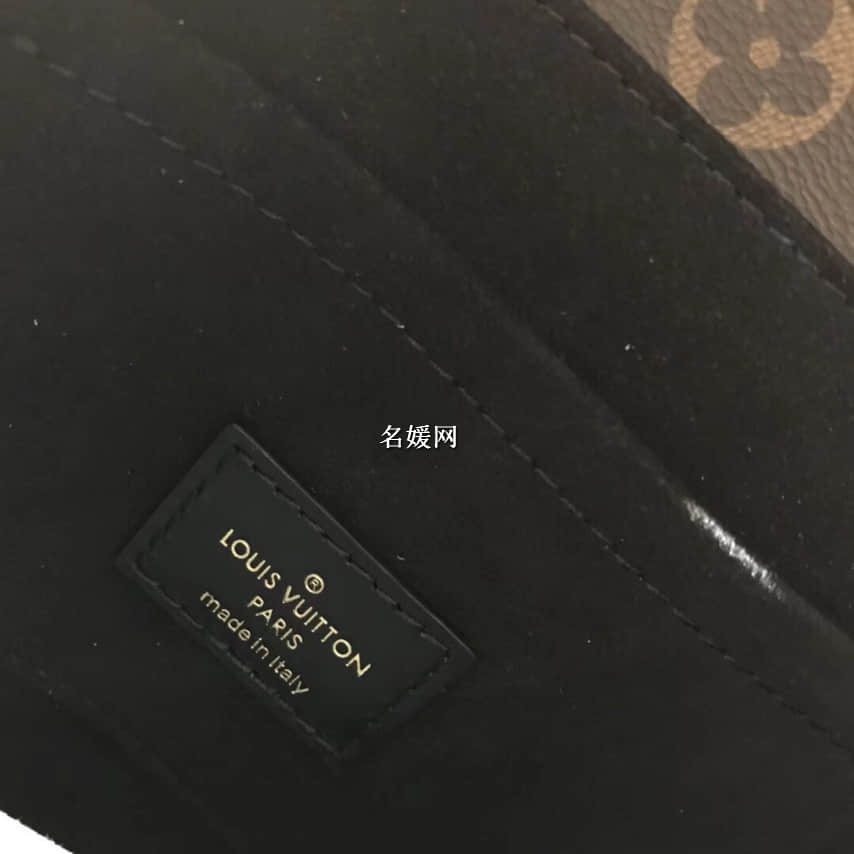 Louis Vuitton路易威登LV 挂锁饰Chantilly马鞍包M43645 M43590