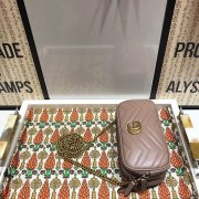 古驰/Gucci546581 GG Marmont波浪纹牛皮三层肩背包