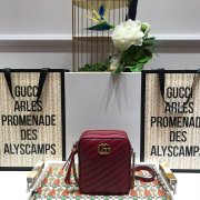 古驰/Gucci 550155 GG Marmont系列绗缝皮革迷你肩背包