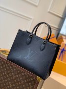 LV M45595 Onthego MM tote bag