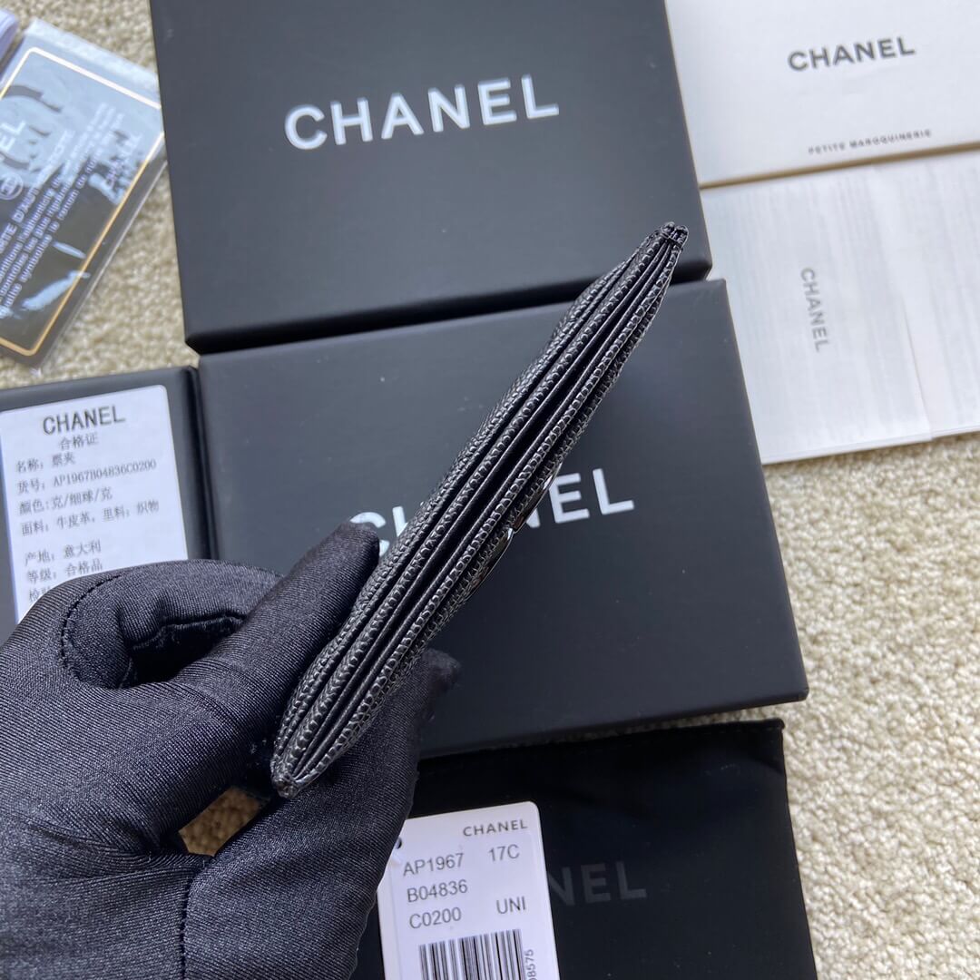 CHANEL进口意大利颗粒小牛皮卡包AP1967黑色球纹黑