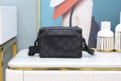 LV M44735 Mini SOFT TRUNK 链条包