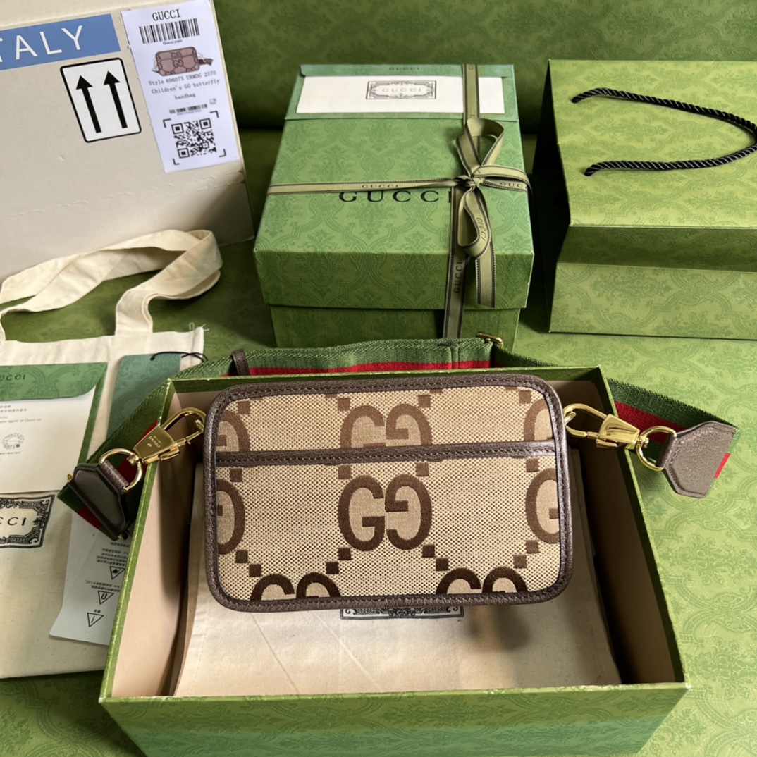 GUCCI古驰大G杏布肩背包696075