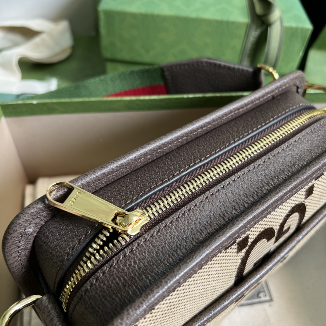 GUCCI古驰大G杏布肩背包696075