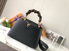 LV M58732 CAPUCINES 中号手袋