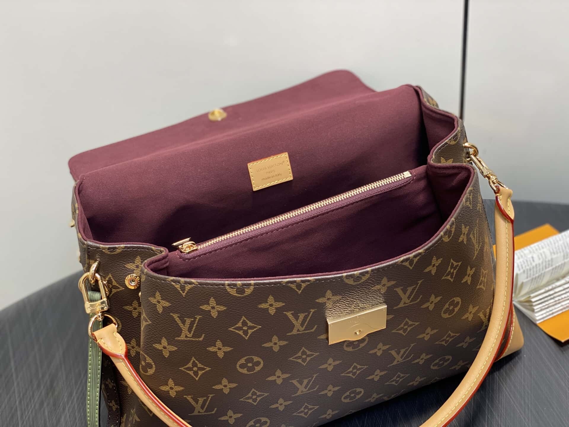 LV M14473老花 锁头包 HIDE AWAY 中号手袋