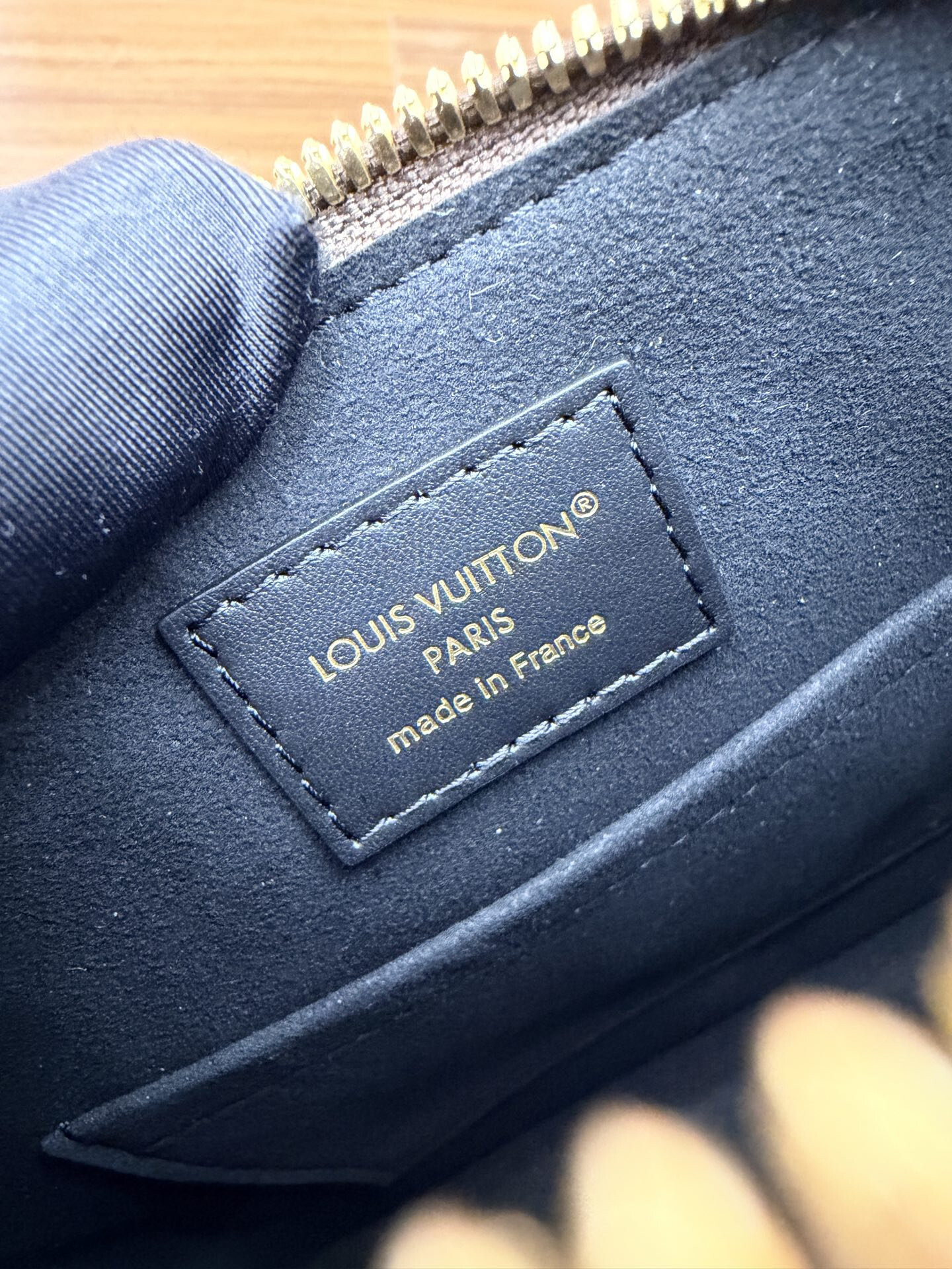 LV M26084 Alma Trunk BB