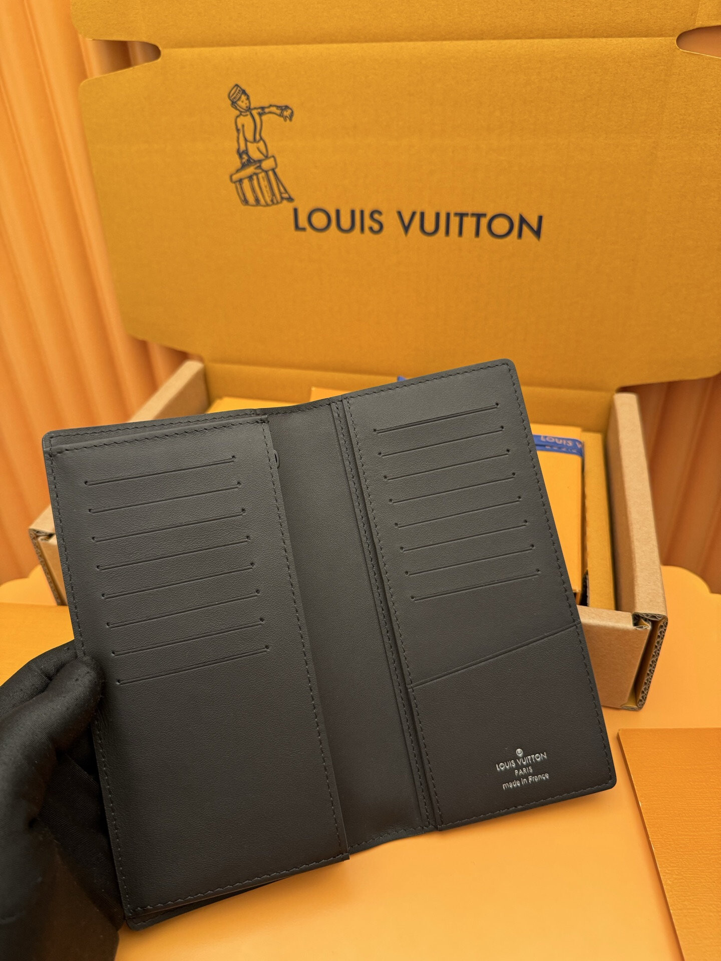 LV M62900 《特級免稅》 LV M62900 《特級免稅》