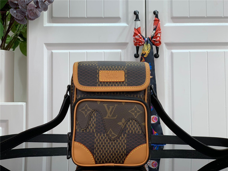 LV X NIGO N40357 NANO AMAZONE 邮差包